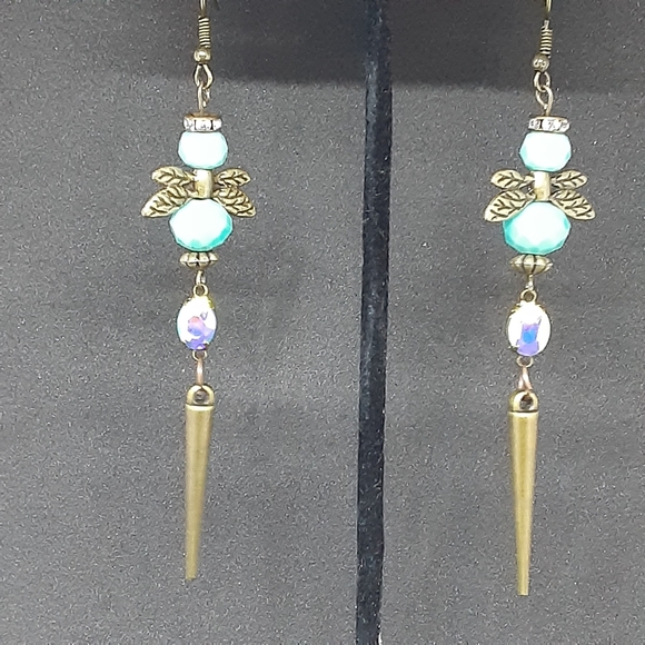 ANGEL EARINGS - Picture 1 of 3